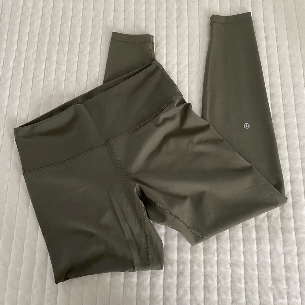 Women’s Lululemon Wunder Under Pants Size 12